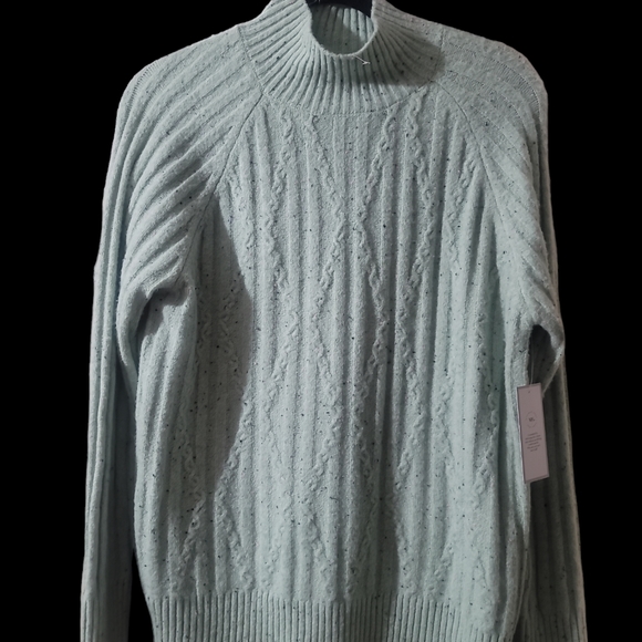Madison Gray green/mint color sweater, brand New size M - Picture 3 of 3